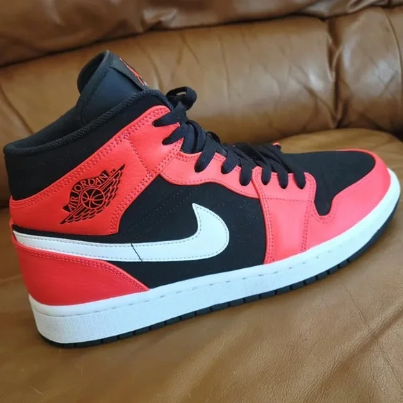 AIR JORDAN: 1 Mid ‘Infrared 23’ Sneakers 100% Authentic - Picture 7 of 8